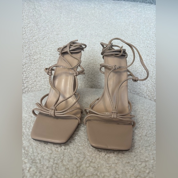 WILD DIVA Laceup heels color nude leather size 8 /NEW - Picture 5 of 11